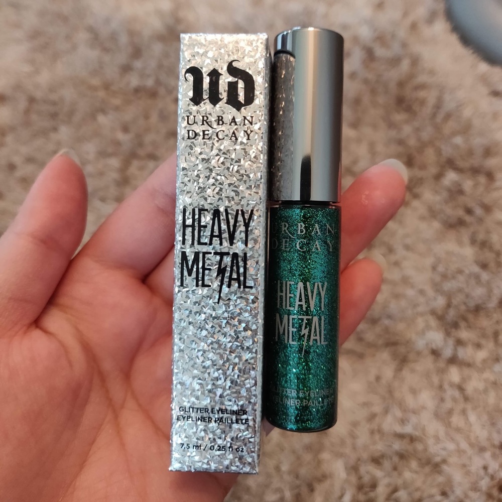 URBAN DECAY LIQUID GLITTER EYELINER